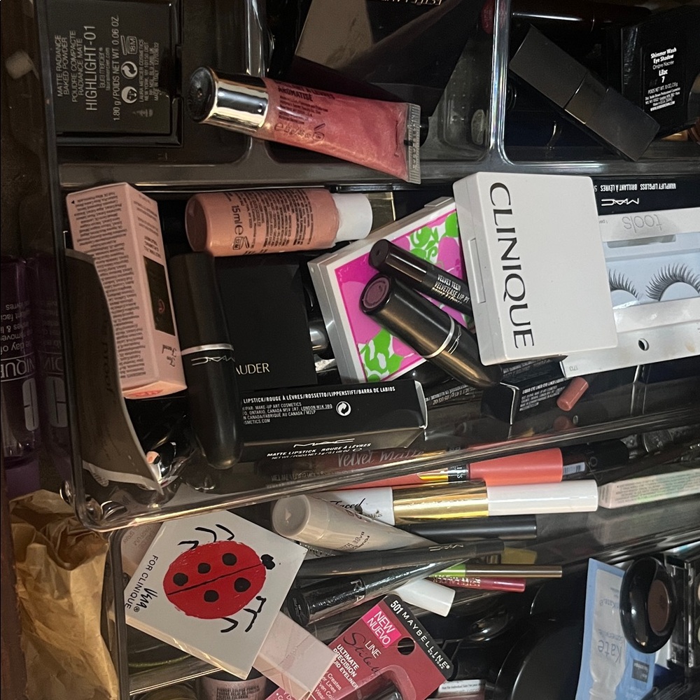 Assorted Makeup Haul Bundle!!